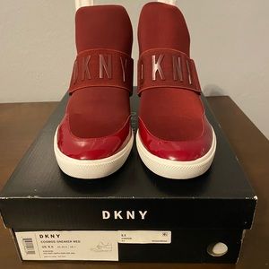 DKNY COSMO SNEAKER WEDGES